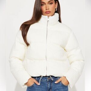 Women's White Puffer Jacket ⭐️